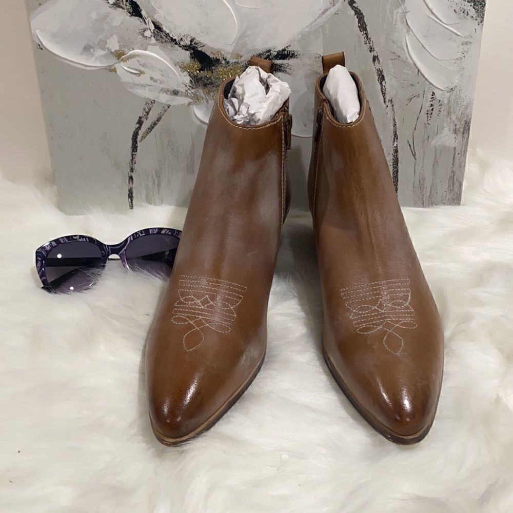 ROAM Aggie Western Boots